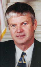 Photo - Hon. Lyle Vanclief - Click to open the Member of Parliament profile