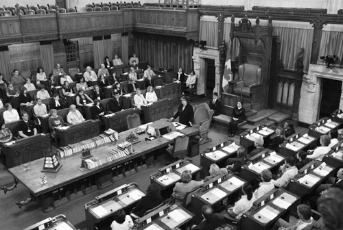Photo of Audrey O'Brien, Clerk of the House of Commons, speaking to employees during an Open House event