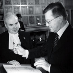 Photo of His Excellency Viktor Zubkov, Prime Minister of the Russian Federation with Speaker Milliken