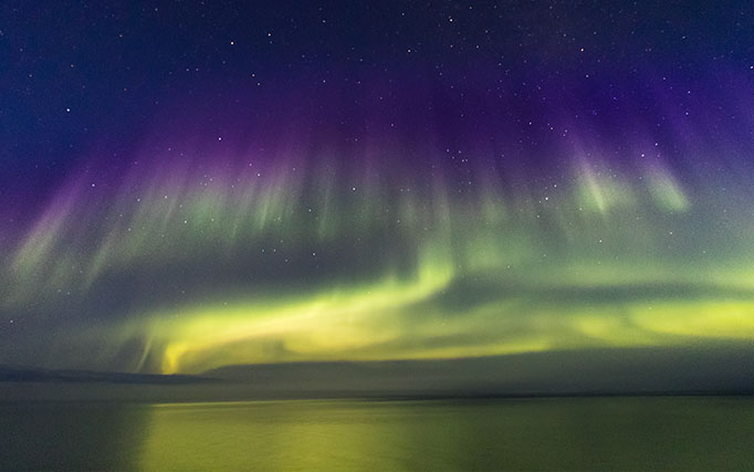 Photo of an aurora borealis in Nunavut