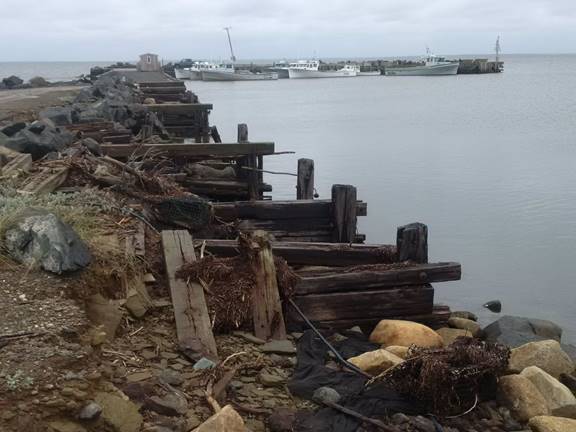 Wharf at a non-core harbour in Esgenoôpetitj (Burnt Church First Nation), New Brunswick showing poor infrastructure.