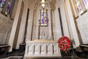Photo gallery for Central Altar photo 4